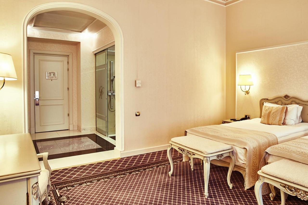 Grand Hotel Continental Bucuresti Exterior foto A room at the hotel