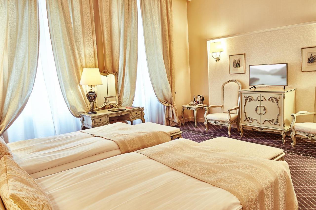 Grand Hotel Continental Bucuresti Exterior foto A room at the hotel